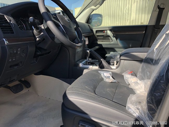 2019款丰田酷路泽4500中东版 8气囊/天窗/18轮现车102万