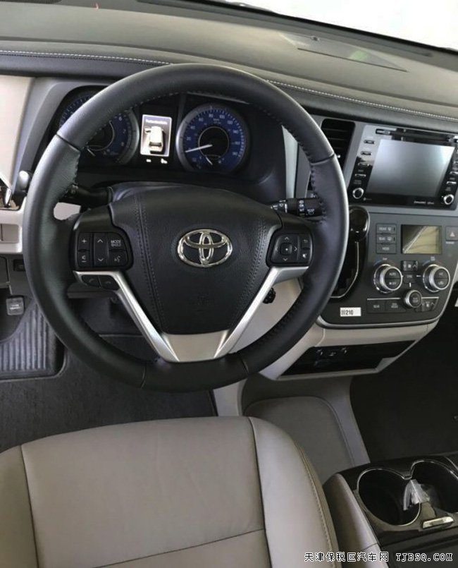 2020款丰田塞纳3.5L两驱XLE版 18轮/天窗/腿拖现车42万