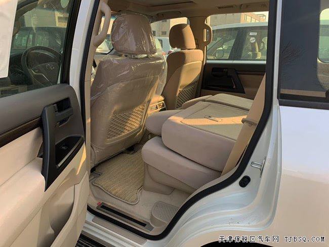 2020款丰田酷路泽4000中东版 18轮/7座/天窗现车63.6万