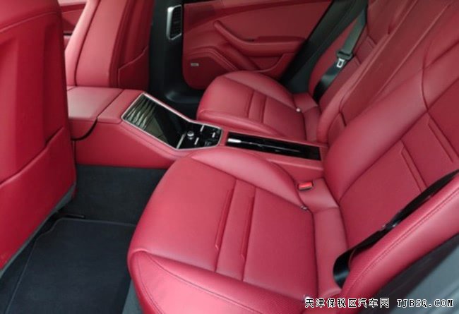 2020款保时捷Panamera4S加规版 豪华轿跑优惠走俏