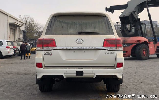 19款丰田酷路泽5700中东版 20轮/GTS包围/KDSS现车107万