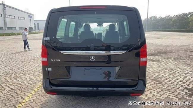 平行进口20款奔驰V250中东版 17轮/电尾门/包围现车42万