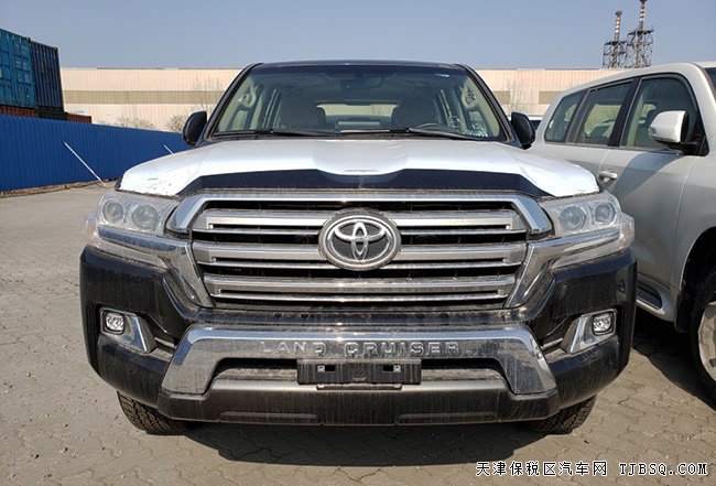 2019款丰田酷路泽4600中东版 8气囊/天窗/18轮现车86万