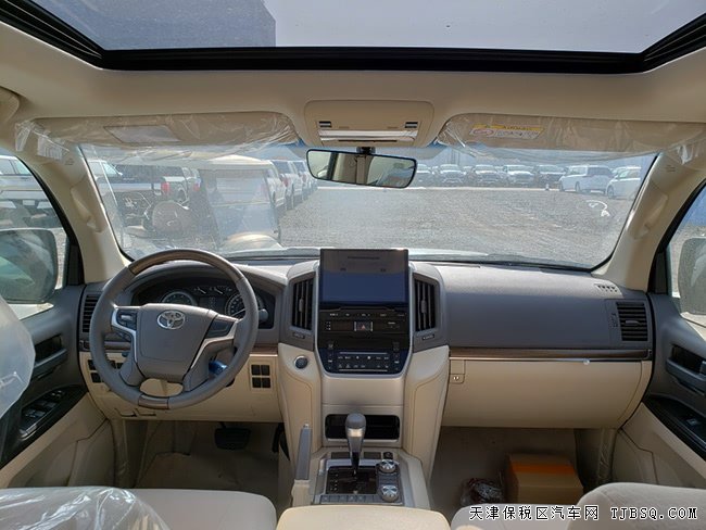 2019款丰田酷路泽4600中东版 8气囊/天窗/18轮现车86万