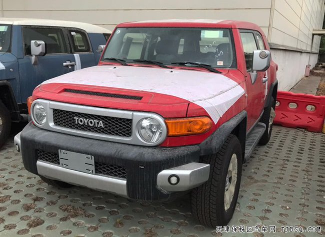 2019款丰田FJ酷路泽4.0L中东版 天津港现车优惠购