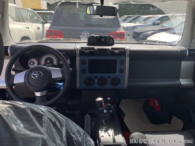 20款丰田FJ酷路泽中东版 双油箱/气泵/差速锁现车45万