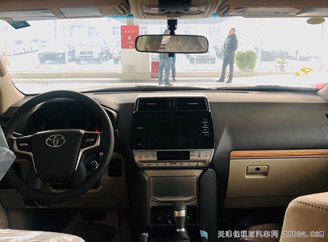 2020款丰田霸道2700中东版 9气囊/天窗/18轮现车47.8万