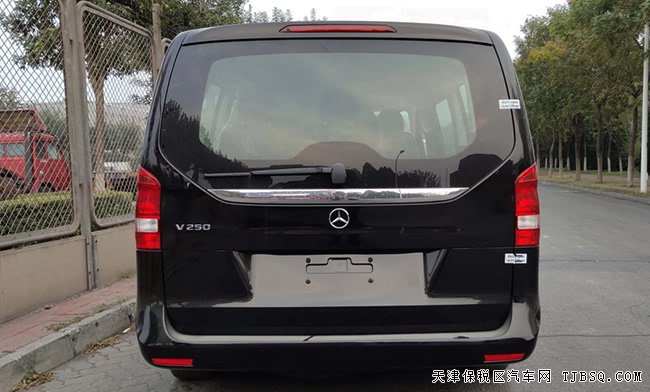 2020款奔驰V250中东版 17轮/实心标志/前包围现车43.5万