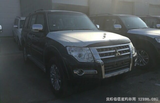 2019款三菱帕杰罗V97中东版 双差速锁/18轮现车31.6万