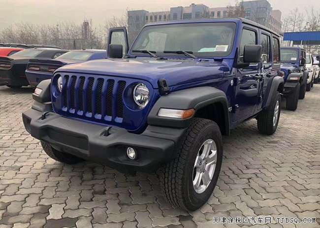 20款JEEP牧马人2.0T加规版 17轮/科技包现车37.5万精选