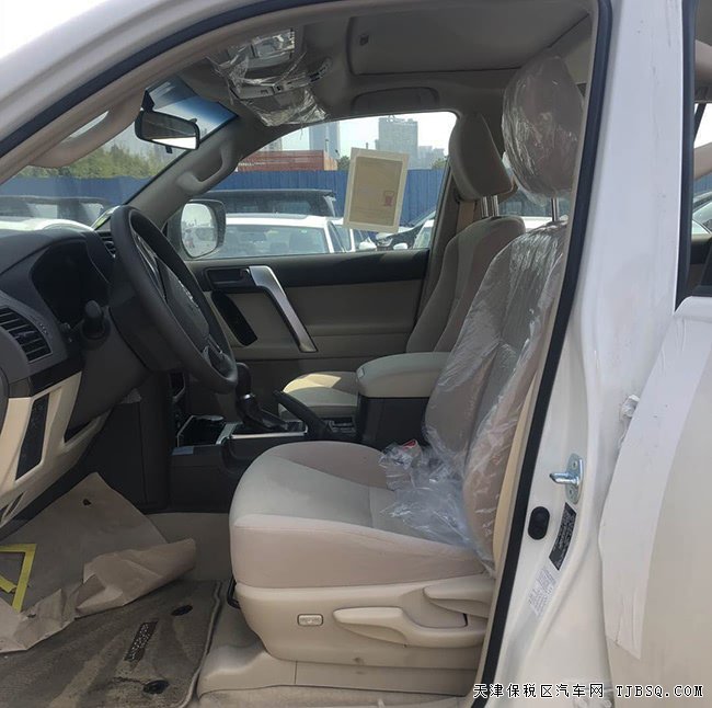 2019款丰田普拉多2700中东版 17轮/底挂/天窗现车41.2万