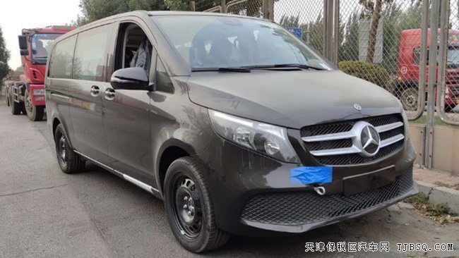 20款奔驰V250中东版 前包围/实心标志/17轮现车46.8万