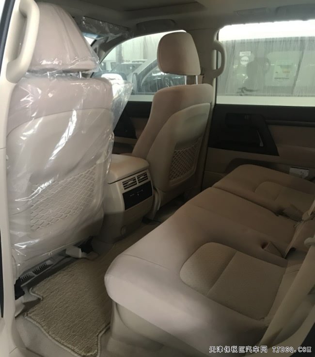 2020款丰田酷路泽4000中东版 18轮/天窗/航踏现车64.6万