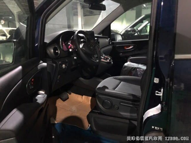 19款奔驰V250墨西哥版 17轮/真皮座椅/电尾现车43.5万