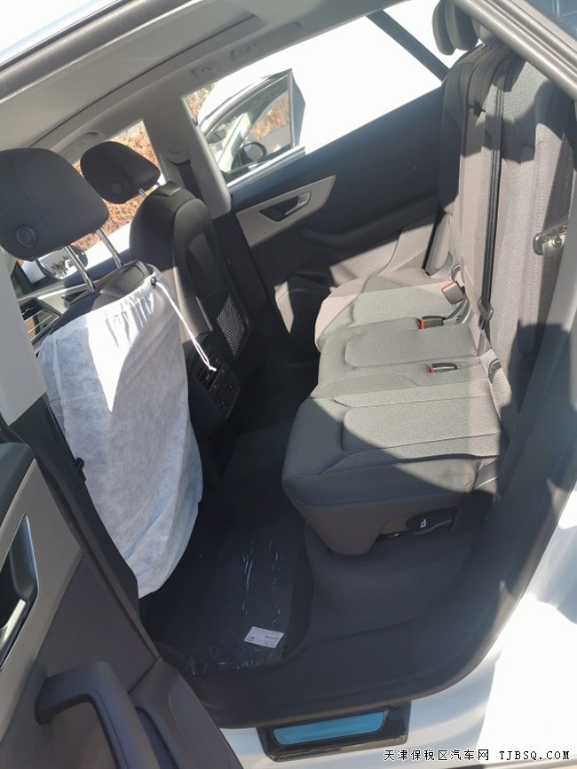 2019款奥迪Q8中东版 19轮/LED大灯/全景现车69万优惠购