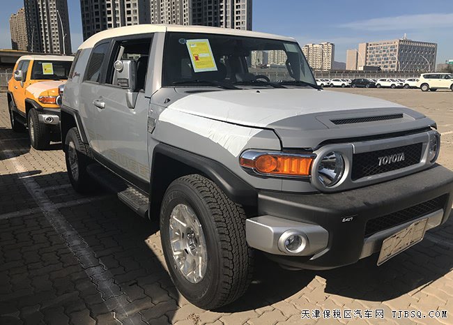 20款丰田FJ酷路泽中东版 17轮/JBL音响/8气囊现车48.8万