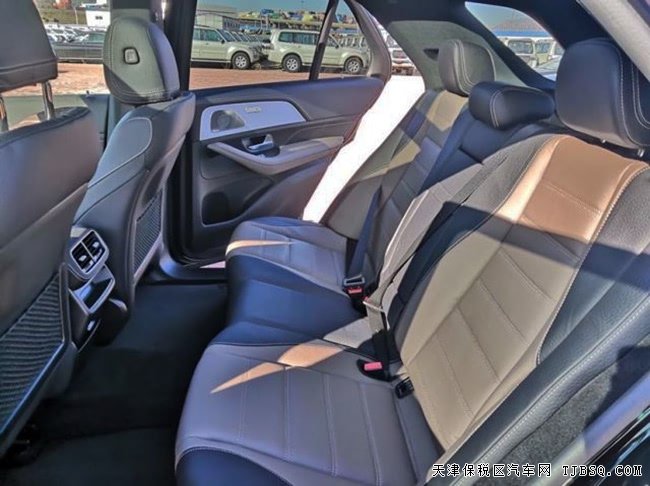 2020款奔驰GLE450加规版 21轮/豪华包/科技包现车84万