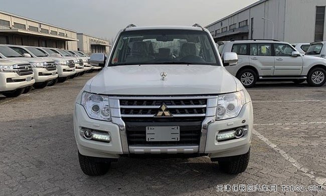 2020款三菱帕杰罗V97中东版 18轮/七座真皮现车31.8万