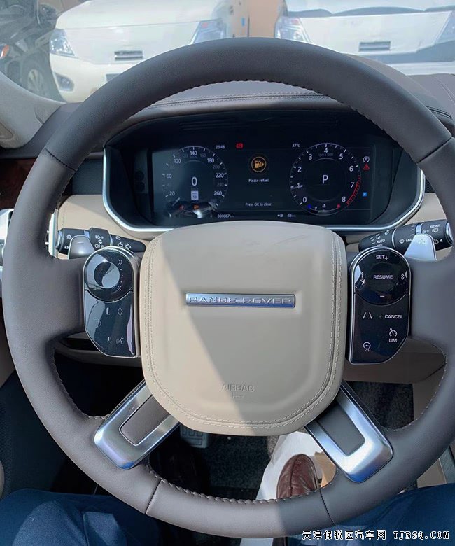 2019款路虎揽胜5.0T创世加长版 21轮/黑撞顶现车218万