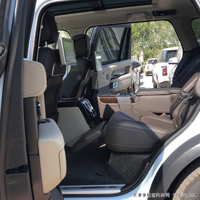 2019款路虎揽胜5.0T创世加长版 黑撞顶/1700W现车218万