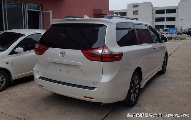 2020款丰田塞纳3.5L四驱XLE版 18轮/天窗/真皮现车53万