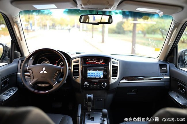 2019款三菱帕杰罗V97中东版 全路况SUV现车热卖