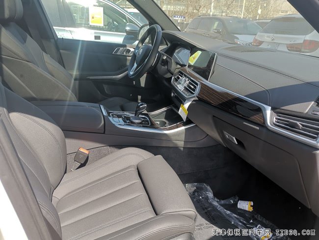 2020款宝马X5墨西哥版 液晶钥匙/19轮/全景现车67.5万