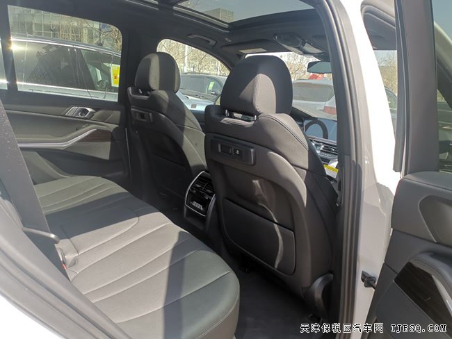2020款宝马X5墨西哥版 液晶钥匙/19轮/全景现车67.5万