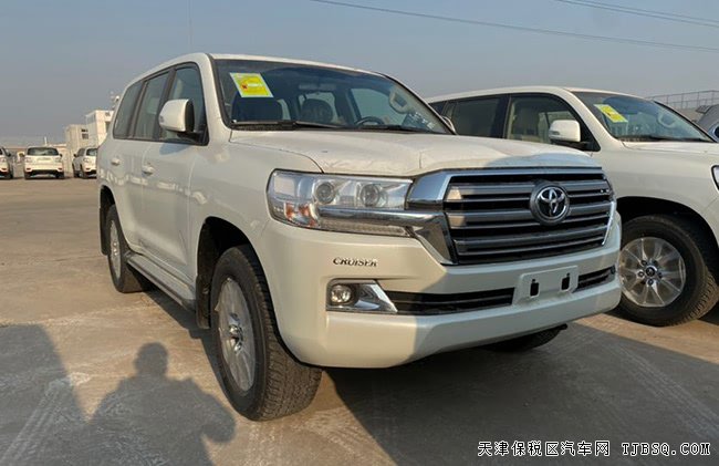 2020款丰田酷路泽4000中东版 7座/18轮/冰箱现车65.7万