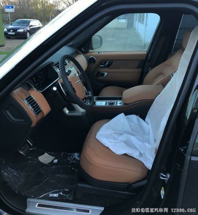 20款路虎揽胜3.0T柴油创世加长版 300PA/21轮现车140万