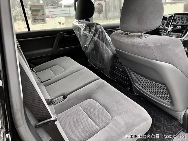 2020款丰田酷路泽4000中东版 17轮/天窗/8气囊现车72万