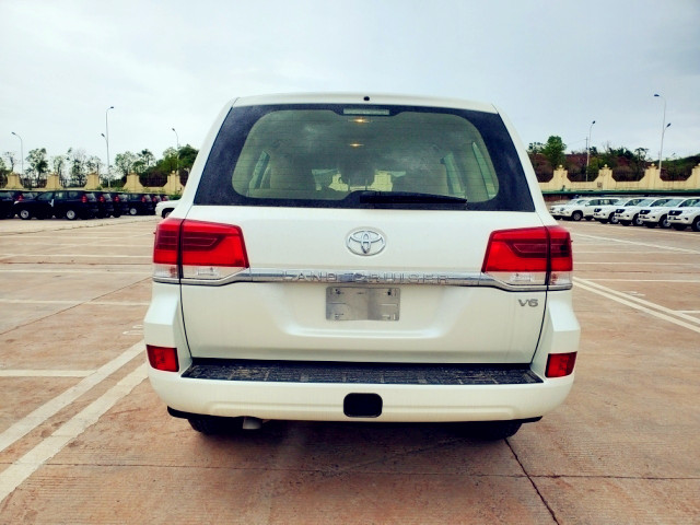 20款中东版丐版酷路泽 丰田保值王！平行进口丐版仅售68万5