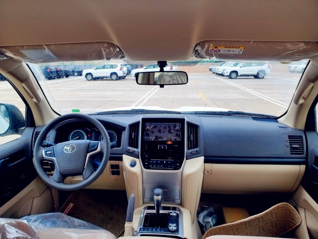 20款中东版丐版酷路泽 丰田保值王！平行进口丐版仅售68万5