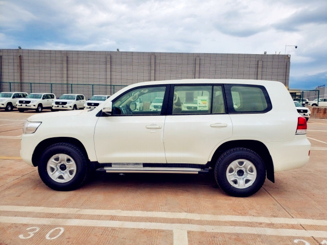 20款中东版丐版酷路泽 丰田保值王！平行进口丐版仅售68万5