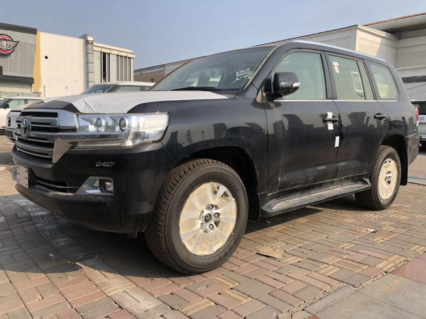 经典硬派越野丰田酷路泽5700 港口仅售104.5万