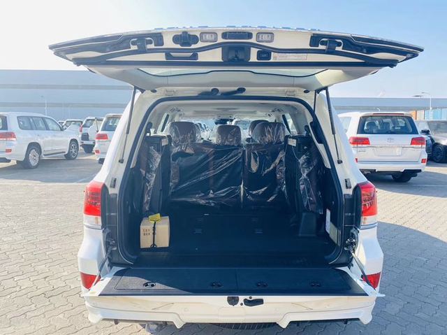 天津港中东版酷路泽5700 20款 VXR GTS 12气 底升仅售131万