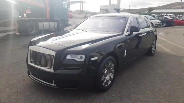 天津港欧版老板座驾劳斯莱斯古思特18款 6.6T 加长 仅售480万