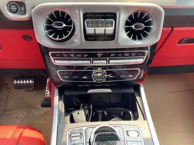 20款奔驰G63AMG 4.0T大排量V8顶配现车钜惠287万