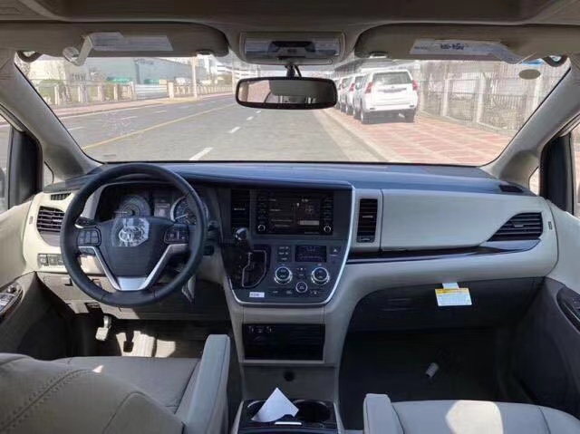 20款丰田塞纳3.5L两驱真皮版 同级别最强MPV售44.5万