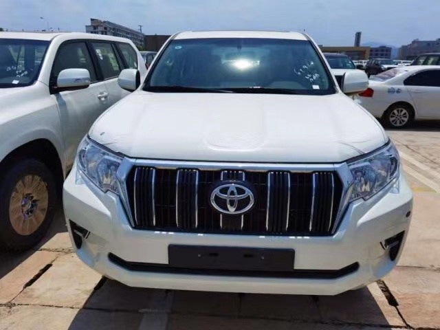 20款丰田霸道4000中东版 九气囊/外挂备胎仅售67.8万