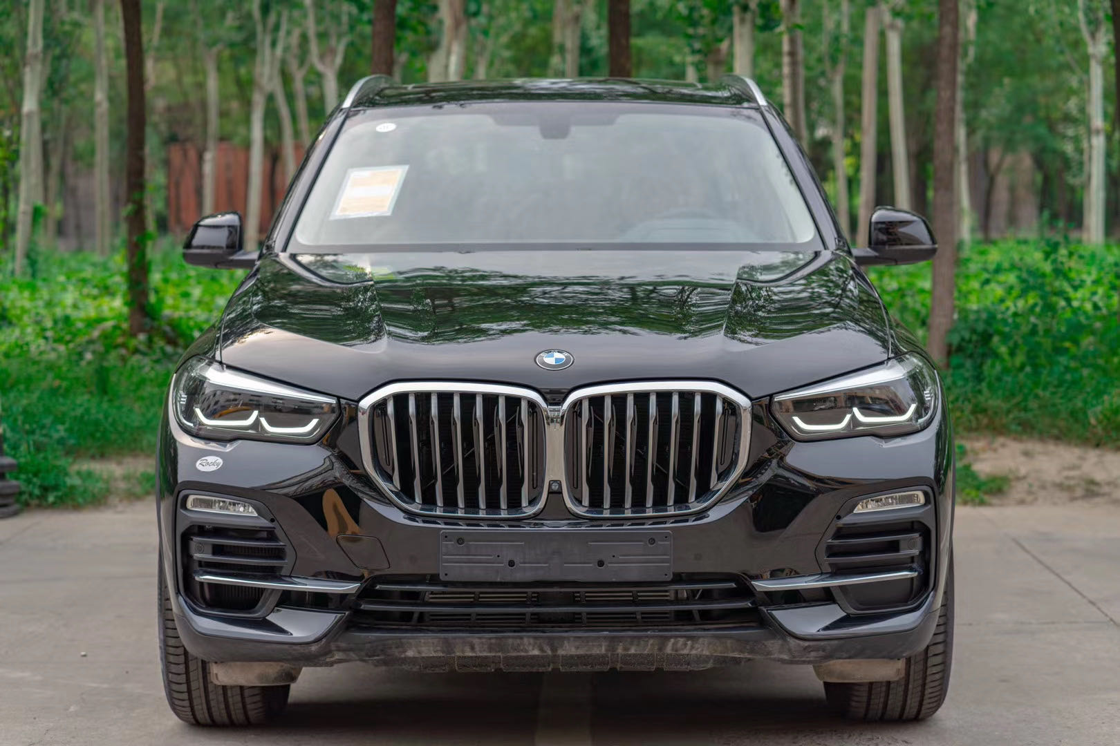 天津港19款宝马X5 3.0T 现车仅售 69