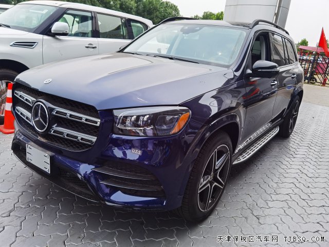 国六奔驰GLS4月中交车，预购价格优惠，仅售120万！