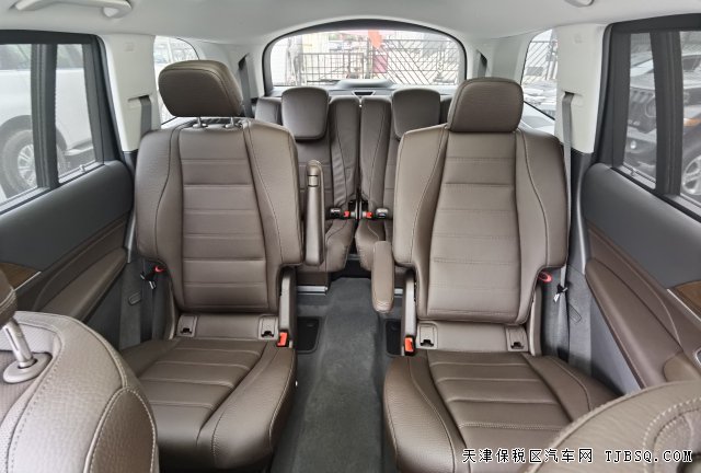 国六奔驰GLS4月中交车，预购价格优惠，仅售120万！