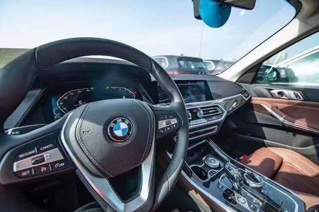 2019款宝马X5中东版 水晶档把/液晶钥匙港口仅售68万