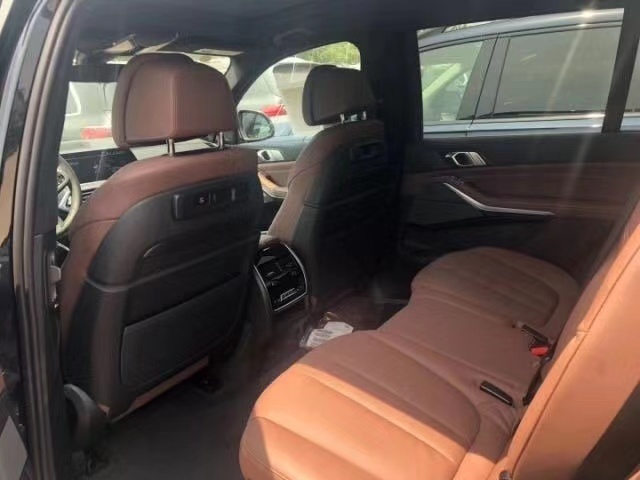 2019款宝马X7加版 大豪华包/M运动包特价100万