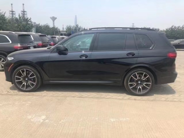 2019款宝马X7加版 大豪华包/M运动包特价100万