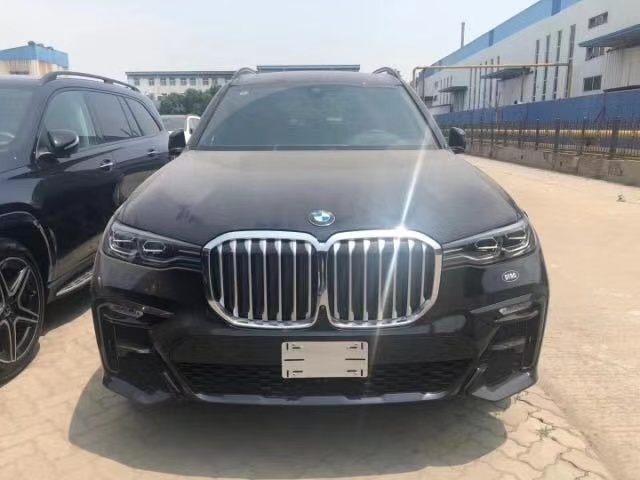 2019款宝马X7加版 大豪华包/M运动包特价100万