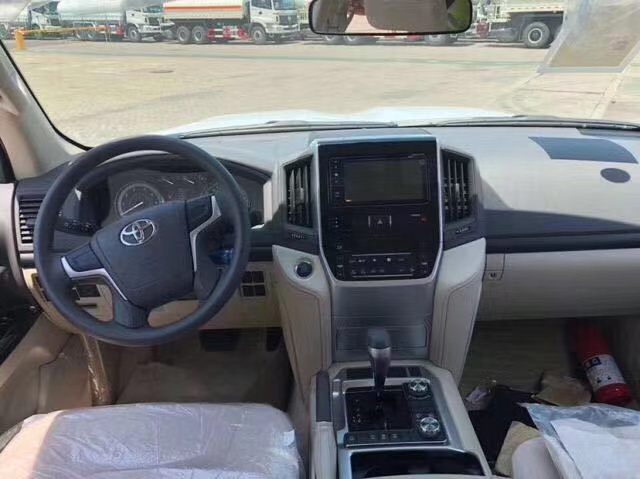 20款丰田酷路泽4000 冰箱/电动座椅丐版仅售70.5万