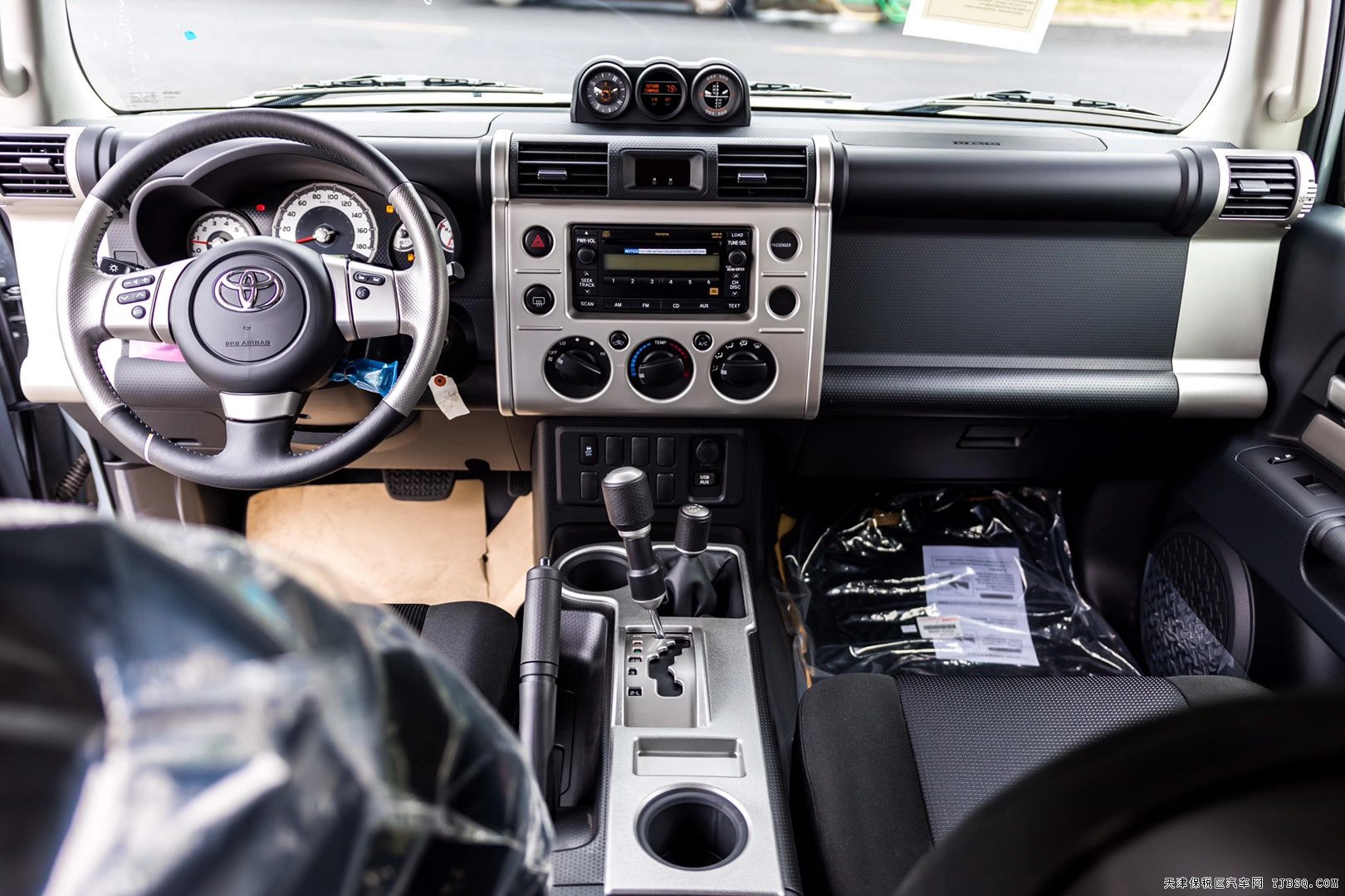 中东现车20款丰田FJ酷路泽八气极限运动版 仅售56万