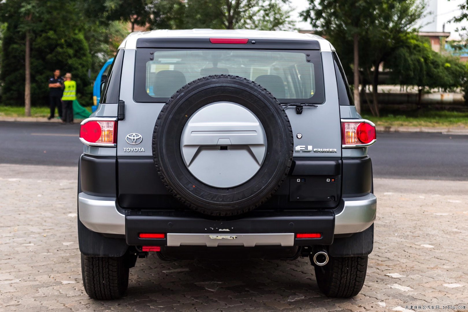 中东现车20款丰田FJ酷路泽八气极限运动版 仅售56万